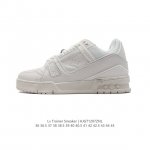 公司级 路易威登 Louis Vuitton Lv路易威登板鞋 时尚运动鞋 潮厚底增高鞋 。舒适防滑底和百搭性霸屏整个时尚娱乐圈，细节调整完美主义！采用柔软皮革