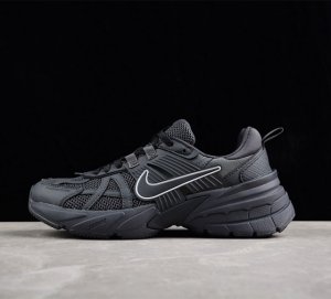 Nk V2K Runtekk 3Xl 减震防滑复古低帮跑步鞋 Fd0736-001 尺码 36 36.5 37.5 38 38.5 39 40 40.5 4
