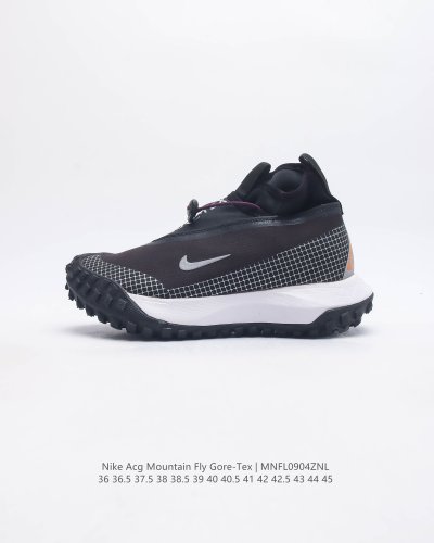 耐克 Nike Acg Mountain Fly Gore-Tex 机能风格跑步鞋休闲运动鞋 采用匠心设计 打造耐穿迅疾风格 让你在沙漠 峡谷和深山中探险时也能