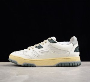 Gucci 古驰休闲 复古最新爆款复古运动鞋 小白鞋 全新系列继续从其他时代的日常生活中寻找灵感 并融入当下的设计精髓进口头层粒面牛皮制作 饰以经典双 G 字母