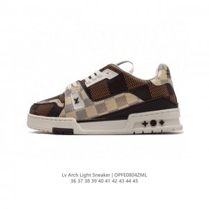 降价 公司级 路易威登 Louis Vuitton Lv路易威登板鞋 浮雕印花 时尚运动鞋 潮厚底增高鞋 。舒适防滑底和百搭性霸屏整个时尚娱乐圈，细节调整完美主
