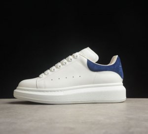 纯原版本 礼盒装 Alexander Mcqueen 亚历山大麦昆 松糕鞋厚底增高小白鞋 新货# 纯原级别 市面最高版本 全新防伪线技术装置 吊打市面所有版本