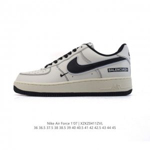 耐克 Nike Air Force 1 '07 Low 空军一号含气垫 小白鞋 低帮百搭厚底增高休闲运动板鞋。柔软、弹性十足的缓震性能和出色的中底设计，横跨复古