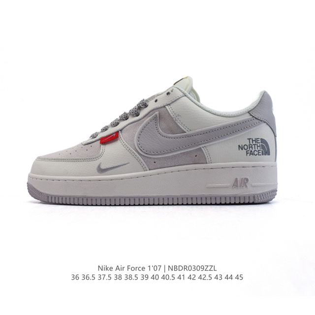 140 耐克 Nike Air Force 1 '07 Low 2025新年新款 空军一号含气垫 小白鞋 北面北脸联名低帮百搭厚底增高休闲运动板鞋。柔软、弹性十