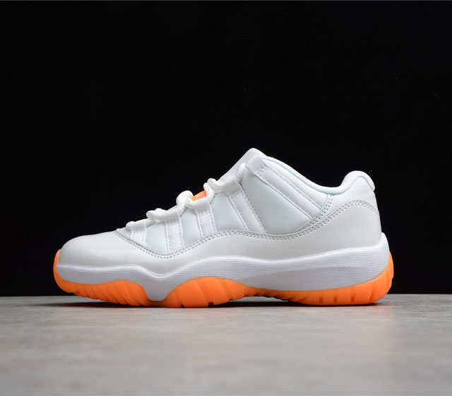 Air Jordan 11 Low Bright Citrus WMNS AJ11 低帮 白橘 AH7860-139 漆皮轮廓与鞋面部位均采用白色覆盖 外底则