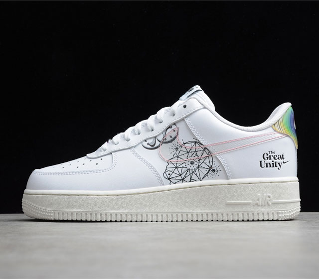 Air Force 1 Low The Great Unity 空军 低帮 大团结 DM5447-111 整双鞋使用白色贯穿全身 骨白色的中底和外底与鞋身形成