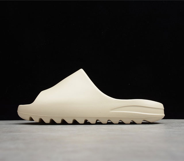 Yeezy Slide 椰子拖鞋 骨白 型号 FW6345 36 37 37.5 38 39 39.5 40 41 42 42.5 43 43.5 44 45