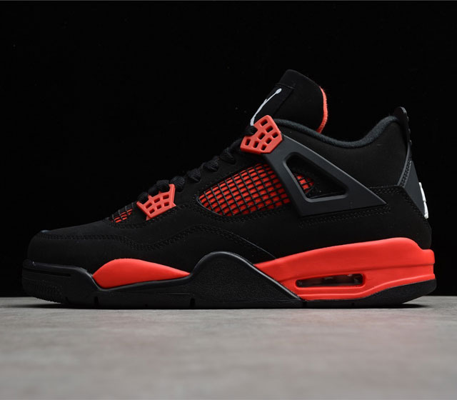 Air Jordan 4 Red Thunder AJ4 黑红 货号 CT8527-016 鞋面采用了与经典黑红相同的牛巴革材质 质感出众 相比元年的黑红配色