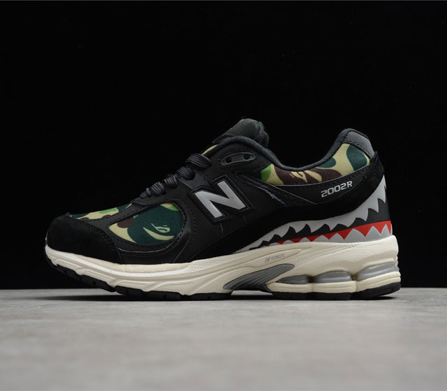 Bape x New Balance 联名 2002系列 迷彩绿 M2002RBF A BATHINGAPE8 与美国经典运动品牌NEW BALANCE合作宣