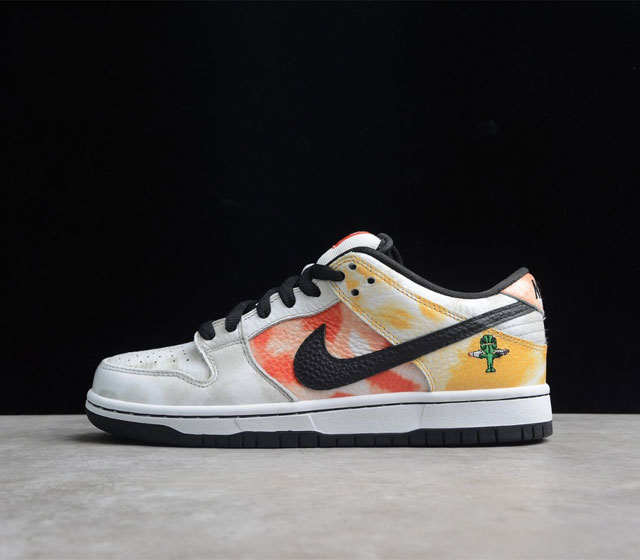 M版本 NK SB Dunk Low Pro Raygun 扎染白 外星人 货号 BQ6832-101 后跟手持激光枪的外星人刺绣彰显主题 延续 Dunk S