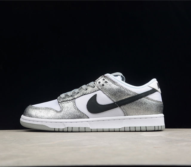 纯原版本 Nike SB Dunk Low 白银货号 DO5882-001 原厂原档案开发 原盒原标 原厂头层皮料 官方厚鞋舌设计 做工细节全方位比对原鞋 码