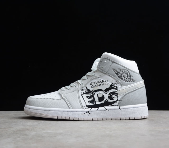 EDG 定制款 Air Jordan 1 Mid AJ1 中帮 白灰迷彩 货号 DC9035-100 庆祝中国EDG电竞战队获得S11全国总决赛 (英雄联盟)