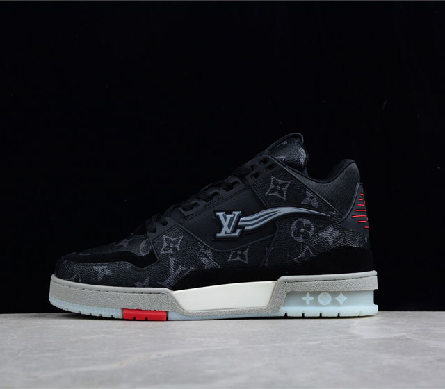 2021ss早春新款 LV Trainer 最新配色运动鞋20 原购购入历时近两个月开发打造 配色超好看 完美楦型 调试了两个月 鞋面独家订制压纹粒面小牛皮