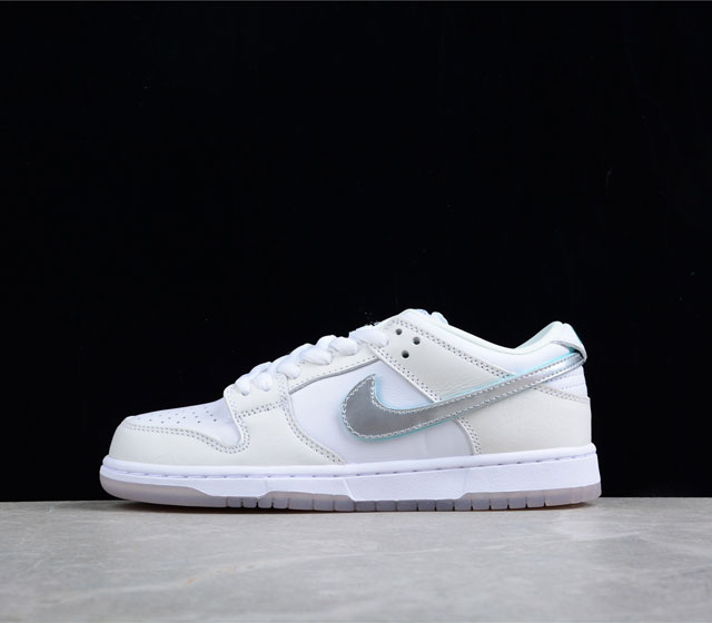 纯原版本 Nike SB Dunk Low 白钻石 白银低帮休闲板鞋 货号 BV1310-10017 原厂原档案开发 原盒原标 原厂头层皮料 官方厚鞋舌设计