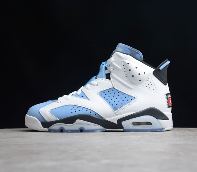 Air Jordan AJ6 UNC 北卡蓝 货号 CT8529-410 鞋身整体采用大学蓝皮革为基底 搭配白色皮革框架打造 整体颜值十分清爽 此外在内衬 后