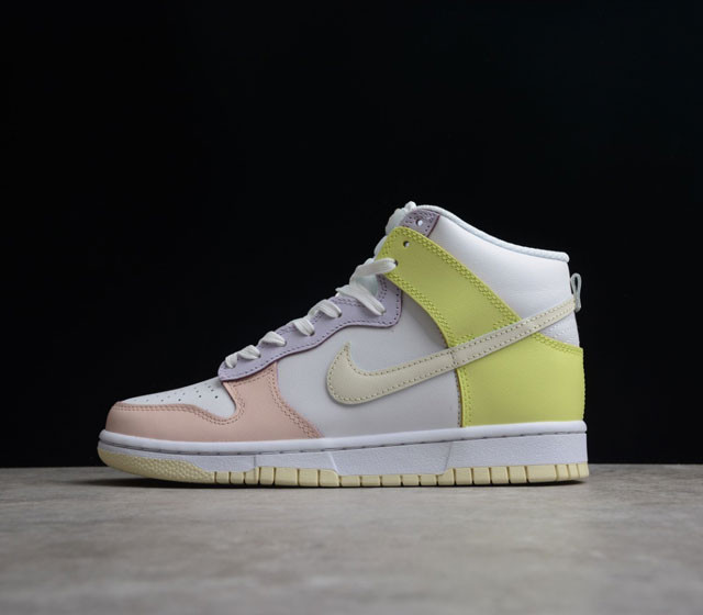 Nike Dunk Hign Cashmere 白粉黄 彩色拼接 货号 DD1869-108 Dunk 在跃升成为街头标杆和人气滑板单品之前 早己在学院的硬木