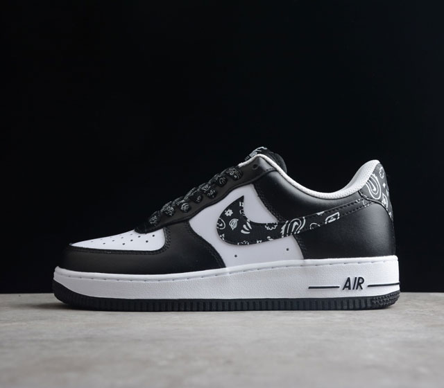 Air Force 1 07 Low 黑白腰果花 原楦头原纸板 打造纯正空军版型 #专注外贸渠道 全掌内置蜂窝气垫 #原盒配件 原厂中底钢印 拉帮完美 官方货