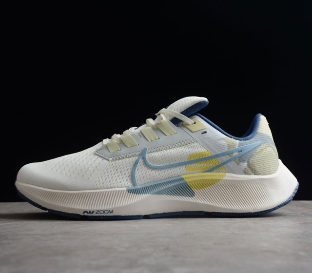 NK Zoom Pegasus 38 登月38代 超轻网面跑步鞋 货号 CW7356-102 尺码 36 36.5 37.5 38 38.5 39 40 40