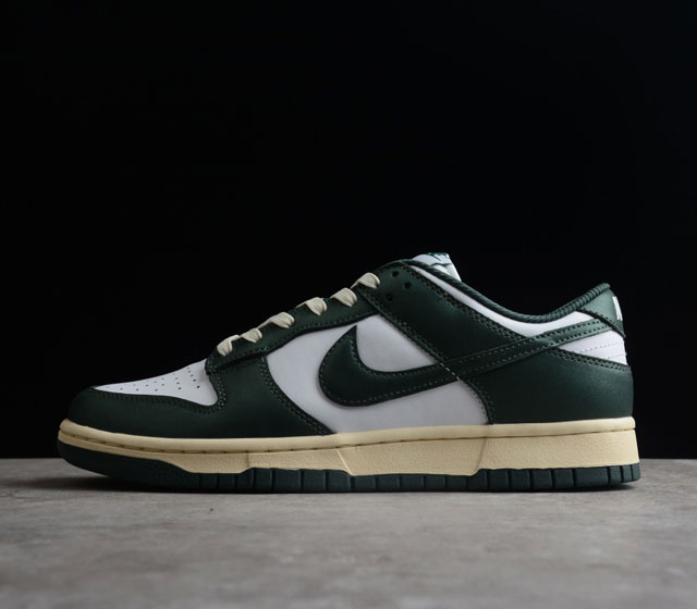 Nk SB Dunk Low 白绿 #独家版型 清洁度 电绣工艺 皮料切割干净无任何毛边 细节完美 货号 DQ8580-100 尺码 36 36.5 37.5