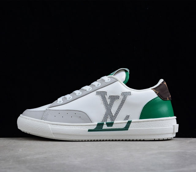 2021ss早春新款 LV Trainer 最新配色运动鞋 原购购入历时近两个月开发打造 配色超好看 完美楦型 调试了两个月 鞋面独家订制压纹粒面小牛皮 大底