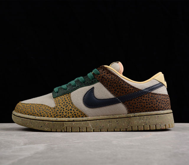 Nk Dunk Low Safari 石斑纹 SB复古休闲板鞋 DX2654-200 #鞋款鞋身整体采用大地色系呈现 以麻布织物材质为底色 搭配黄色和棕色石斑