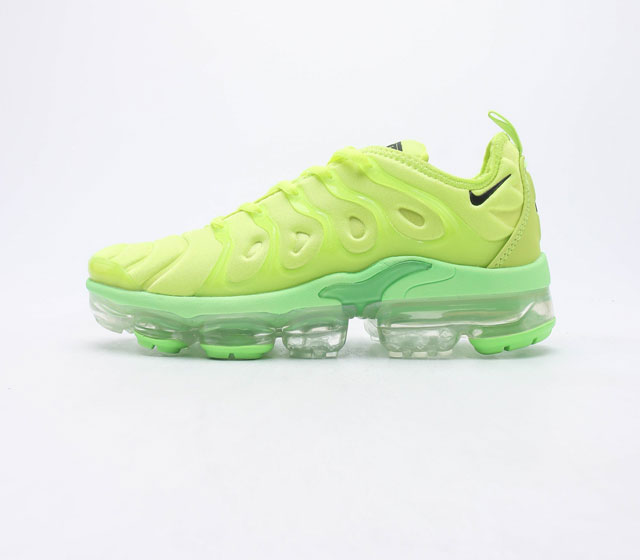 经典配色 全新耐克Nike Air Vapormax PlusTM蒸汽大气垫百搭休闲运动慢跑鞋 耐克 原档案Flyknit鞋面 新全掌气垫管道缓震大底 尺码 见