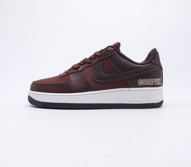 Nike Air Force 1 AF1 GTX防溅水板鞋防水机能空军一号篮球鞋 Nike 为此将经典鞋款 Air Force 1 注入 GTX 防水科技 打