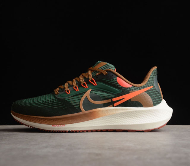 Nike Zoom Pegasus 39 代超级飞马涡轮增压马拉松登月39代休闲运动慢跑 原档案数据开发纸版楦型 内里嵌入定型海绵 中底搭载前Zoom 全掌R