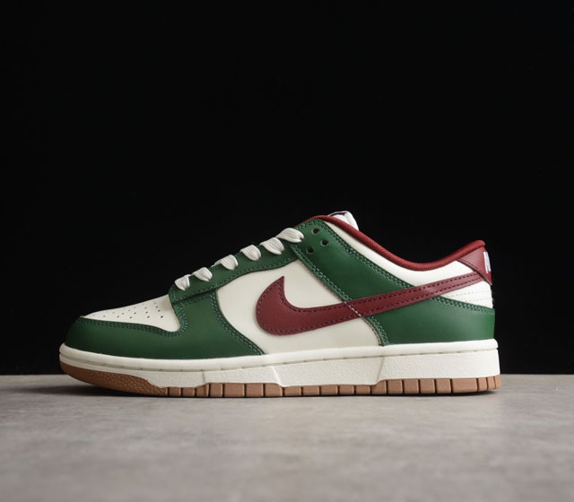 NK Dunk Low Gorge Green 生胶绿 红勾 低帮休闲运动滑板鞋 FB7160-161 尺码 36 36.5 37.5 38 38.5 39