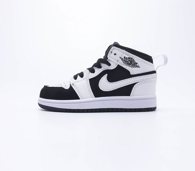 耐克童鞋Nike Air Jordan 1 Retro High OG 乔丹一代篮球鞋复刻运动鞋 时尚中大童慢跑鞋 皮面高帮板鞋的设计灵感源自运动夹克 带你重温