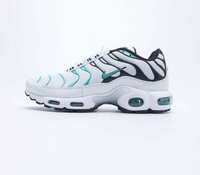 耐克NIKE AIR MAX PLUS 全掌气垫缓震运动休闲跑步鞋 货号 DR7853 码数 36 36.5 37.5 38 38.5 39 40 40.5