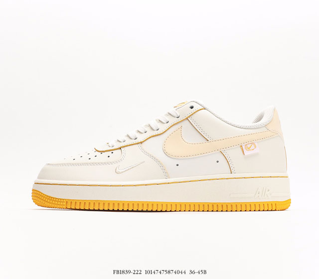 耐克Air Force 1 07 Low Egg Yolk 咸蛋黄 空军一号低帮休闲板鞋 #采用蛋黄色Swoosh小标和明线点缀淡黄为配色增添点睛细节 鞋底橙黄