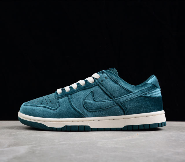 Nk Dunk Low Dark Teal Velvet 天鹅绒深绿色 SB低帮休闲板鞋 DZ5224-300 尺码 36 36.5 37.5 38 38.5