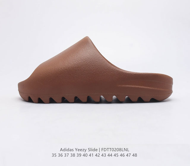 阿迪达斯 Adidas YEEZY SLIDE 经典运动拖鞋时尚厚底增高男女一字拖 雾面拖鞋 YEEZY SLIDE椰子拖鞋的外观十分吸引人 融合了舒适与时尚的