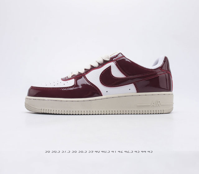 耐克 Nike Air Force 1 07 LV8 空军一号运动鞋时尚休闲男女士篮球板鞋 设计灵感源自摔跤运动 助你发挥天赋 震撼全场 华丽设计搭配优质鞋面