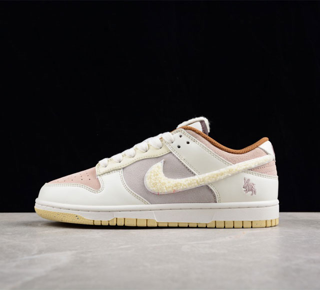 Nk SB Dunk Low Year of the Rabbit 兔年限定 SB低帮休闲板鞋 FD4203 161 尺码 36 36.5 37.5