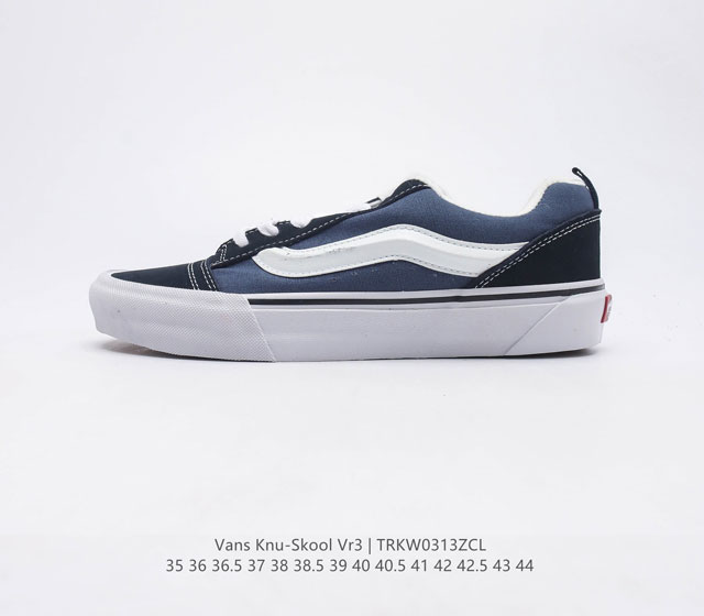 万斯 Vans 和 Former 最新的联名鞋款 黑蓝 今天 Vans 还给我们带来了SSZ SURF SKATE ZINE 的联名鞋款 SSZ 由 BEAM