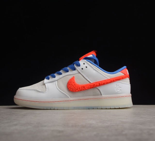 Nk SB Dunk Low Year of the Rabbit 兔年限定 SB低帮休闲板鞋 FD4203-161 Size 36 36.5 37.5 38