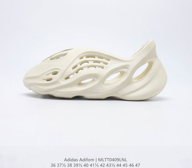 阿迪达斯AD Yeezy Foam Runner 洞洞鞋 原厂100%环保藻类3D利用材质 在未来还将会以耕地培养生产物料 来改革传统的球鞋生产模式 达到改善生