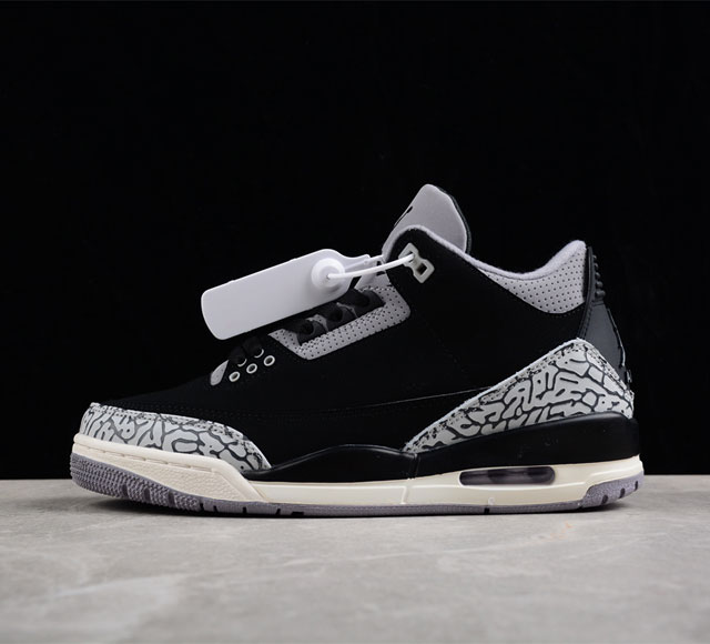 Air Jordan 3 WMNS Off Noir 黑水泥 货号 CK9246-001 鞋身整体以大面积黑色麂皮覆盖 标志性的大象纹也同样得以保留 鞋带孔