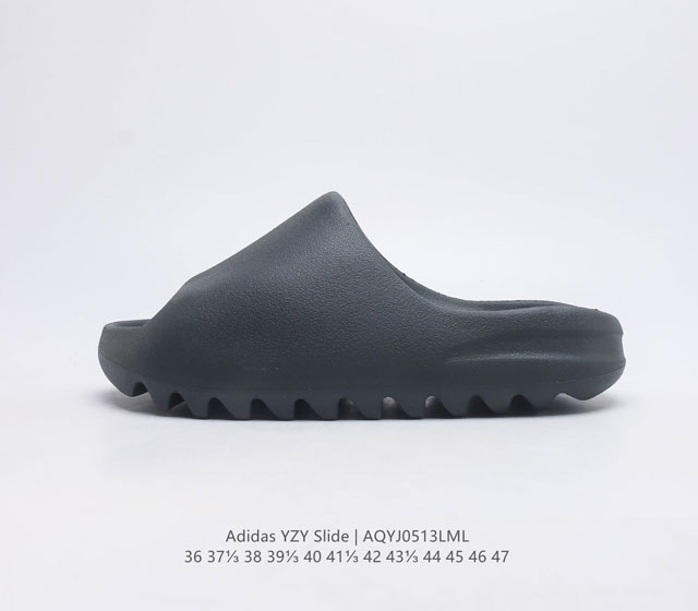 阿迪达斯 Adidas YEEZY SLIDE 经典运动拖鞋时尚厚底增高男女一字拖鞋 YEEZY SLIDE椰子拖鞋的外观十分吸引人 融合了舒适与时尚的元素 延