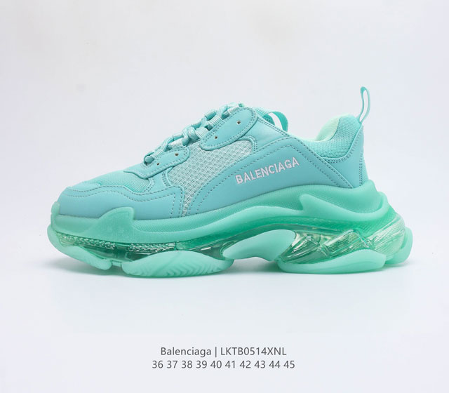 巴黎世家 Balenciaga Triple S 正确字体电绣 粗细 位置 大小正确侧边TPU 透气孔匹配意产原版正确八层分离大底 TPU软底 原版一致 Ba