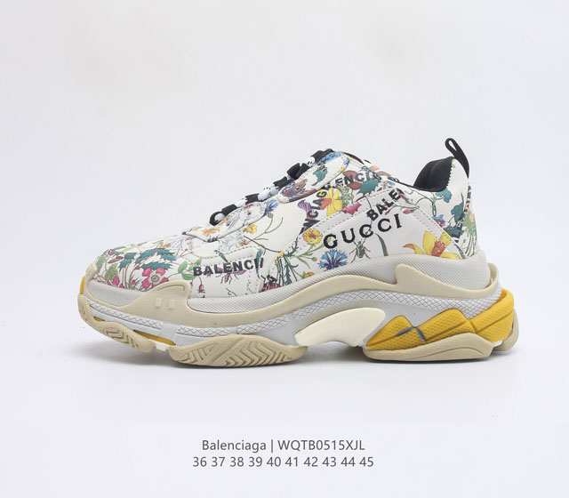 巴黎世家 Balenciaga Triple S 正确字体电绣 粗细 位置 大小正确侧边TPU 透气孔匹配意产原版正确八层分离大底 TPU软底 原版一致 Ba