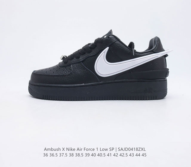 Ambush x Nk Air Force 1 07 Low 耐克 空军一号低帮休闲板鞋 鞋面采用了优质原厂皮革 标志性的 Swoosh 延伸至鞋跟之外 鞋舌