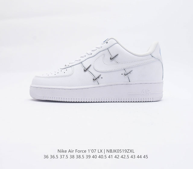 公司级Nike Air Force 1 Low 07 All white 联名小银勾 全白的空军一号经典无需质疑 街头极高的出镜率已经说明了它的魅力 而鞋侧排