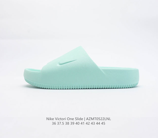 耐克 Nike VICTORI ONE SLIDE 耐克 夏季时尚舒适 高品质 一字拖鞋沙滩鞋拖鞋 采用全新柔软泡棉 响应灵敏 轻盈非凡 打造休闲舒适的穿着体验