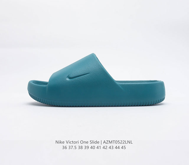 耐克 Nike VICTORI ONE SLIDE 耐克 夏季时尚舒适 高品质 一字拖鞋沙滩鞋拖鞋 采用全新柔软泡棉 响应灵敏 轻盈非凡 打造休闲舒适的穿着体验