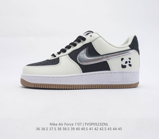 耐克 Nike Air Force 1 空军一号运动鞋 设计灵感源自摔跤运动 助你发挥天赋 震撼全场 华丽设计搭配优质皮革 契合不同造型 增添夺目风采 打造纯