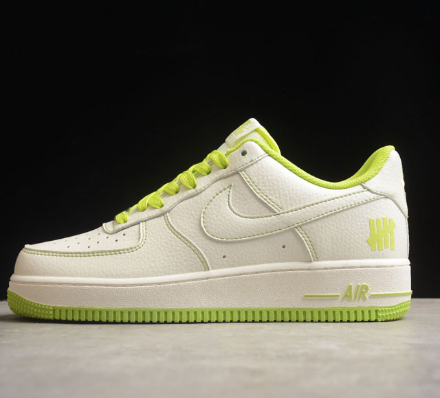 Undefeated x Nk Air Force 1 07 Low 米月色 空军一号低帮休闲板鞋 UN1988 888 打造纯正空军版型 专注外贸渠道 全掌