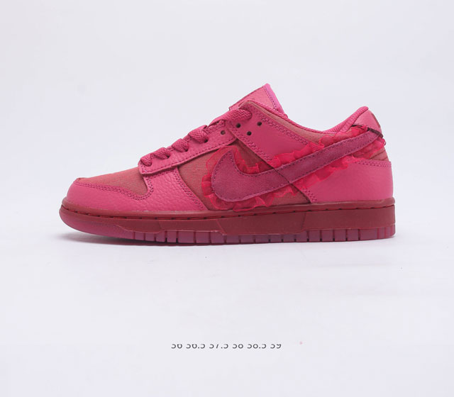 公司级耐克 NIKE 耐克SB低帮板鞋 女士运动鞋 玫红 耐克 Nike SB Dunk Low Bucks 系列复古低帮休闲运动滑板板鞋 采用脚感柔软舒适Z